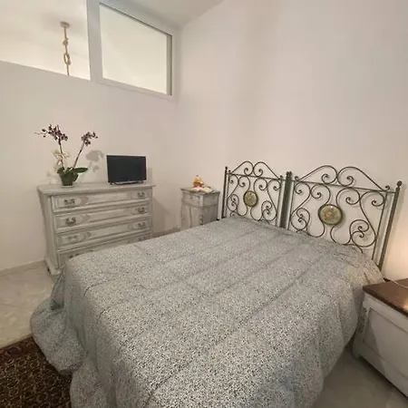 La Casa Di Lara 皮昂比诺